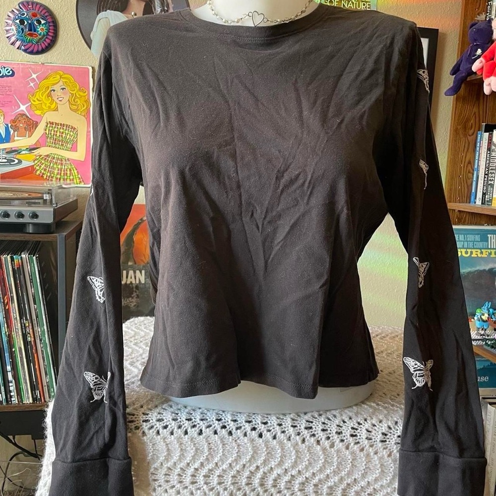 Grey long sleeve embroidered white butterfly tshirt / Hollister / sz extra small